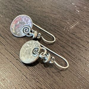 Silpada .925 sterling silver earrings Elegant Silver Swirl Earrings